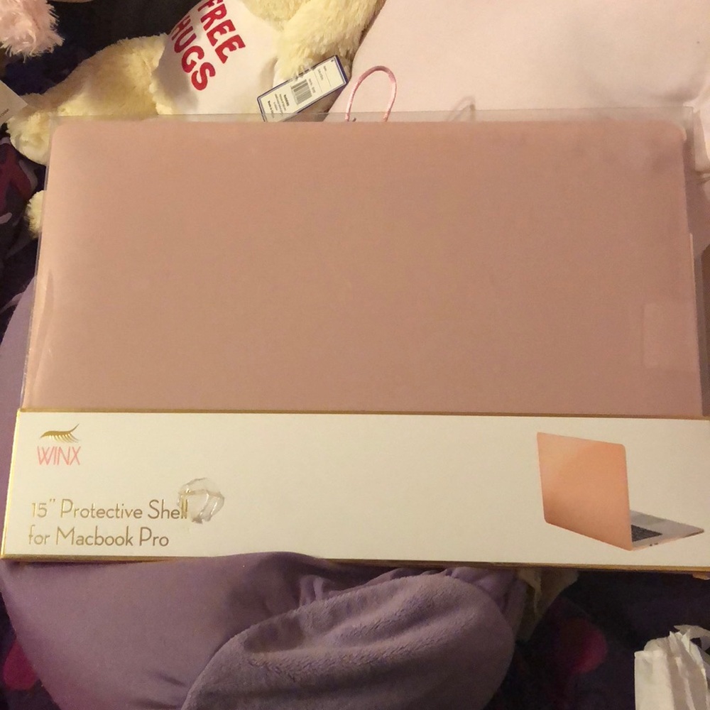 Light pink plastic shell cover, 15in. MacBook Pro